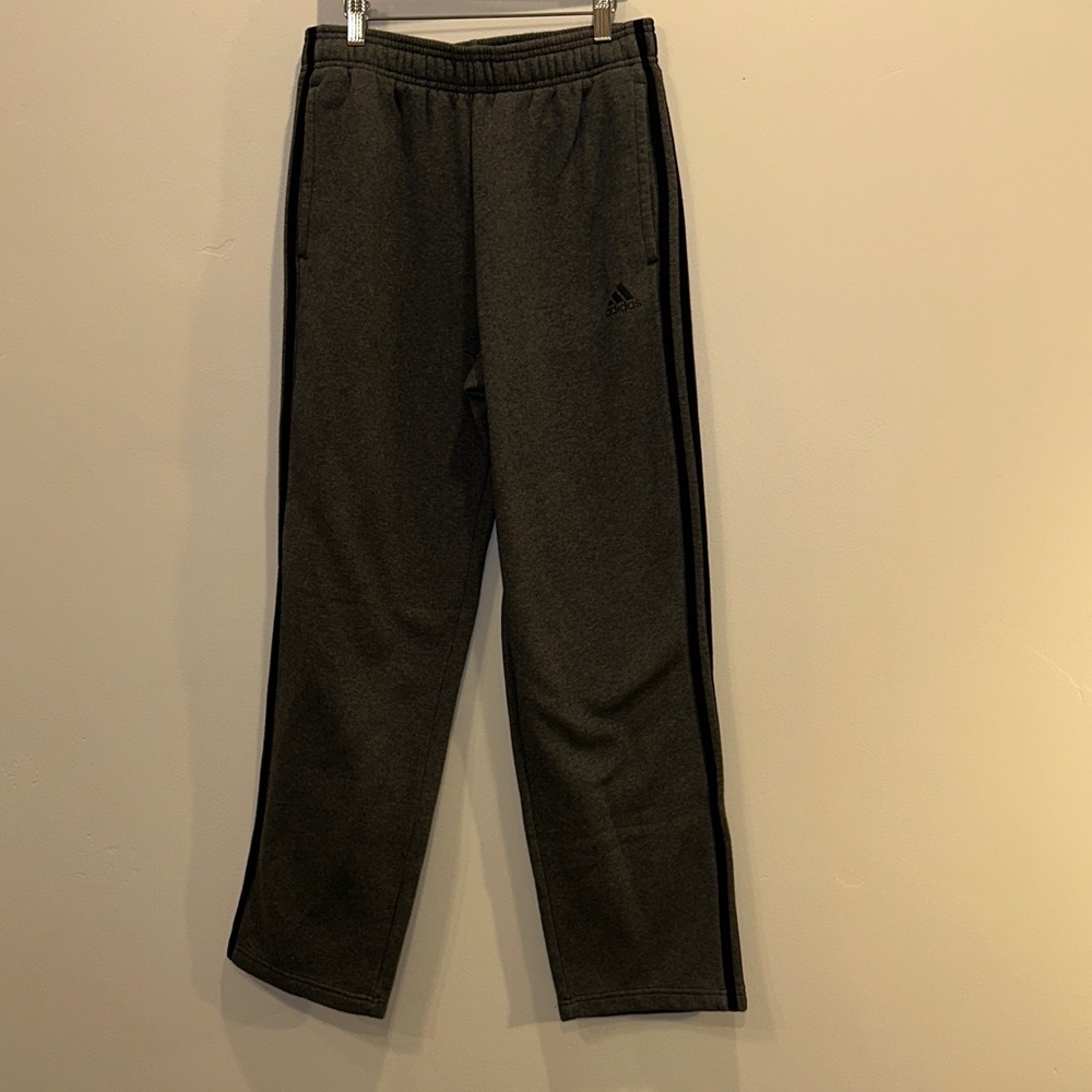 Adidas Men's Dark Gray Joggers. Size L.